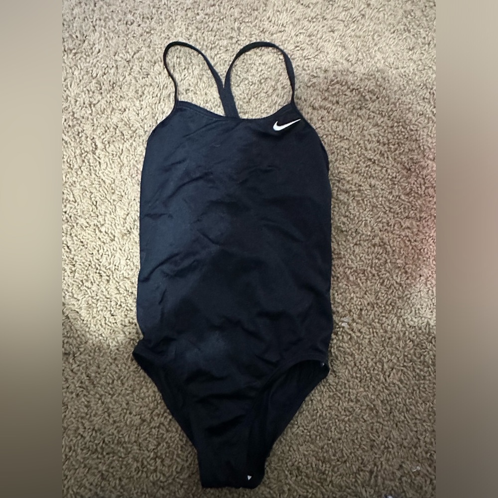 NIKE GIRLS ONE-PIECE SWIMSUIT